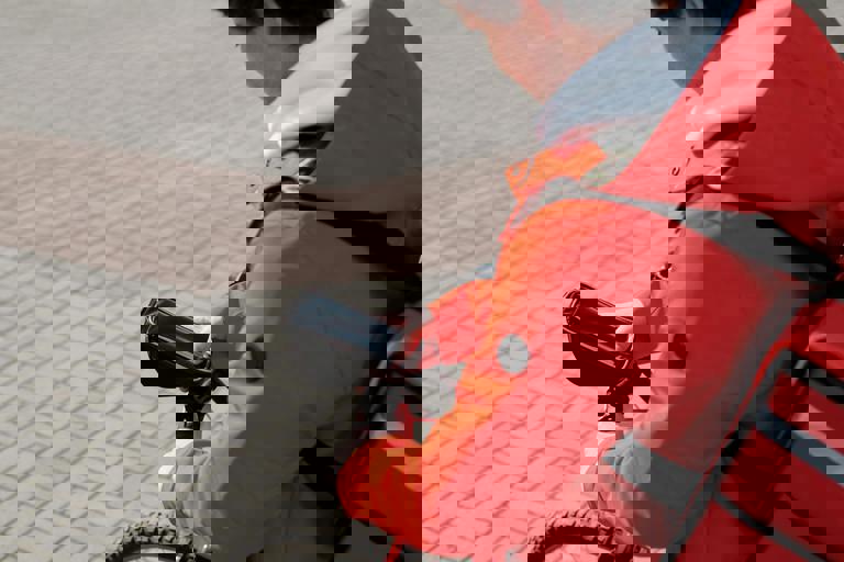 Startup Deploys Pilot Program for Urban Delivery Robots in Downtown Core